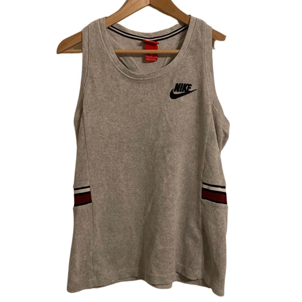 Nike women’s tank